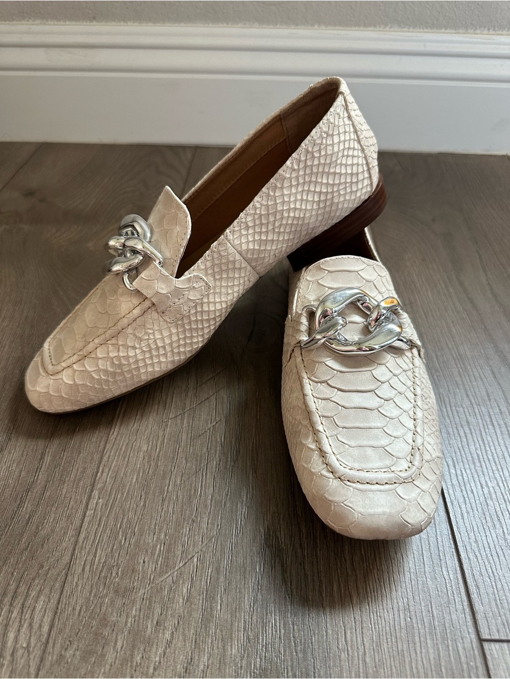 Donald Pliner Bristol Ivory/Cream Textured Leather Loafer, Silver Hardware - Picture 14 of 14